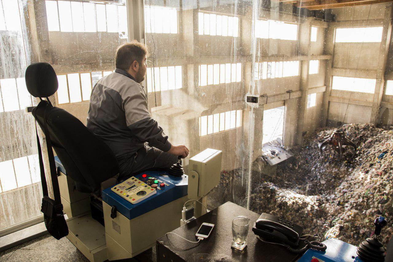 بازدید فعالان زیست محیطی از نیروگاه زباله سوز تهران  سازمان مدیریت پسماند شهرداری رشت با جدیت پیگیر ساخت نیروگاه زباله سوز  است